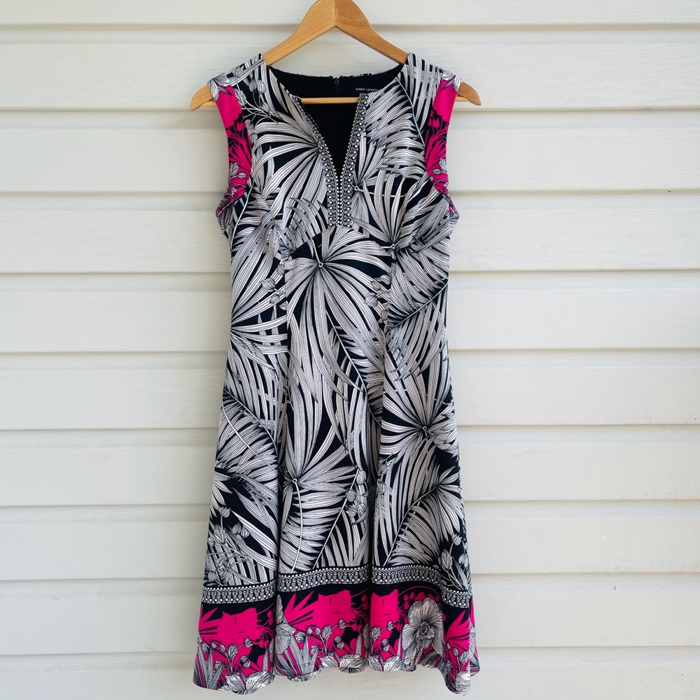 Maggie London Tropical Fitted and Lined Dress.